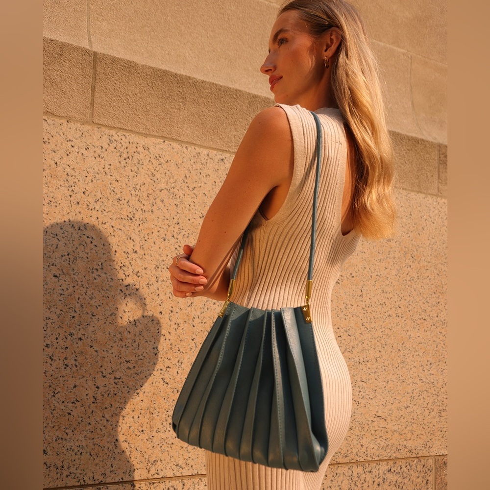 NWT Melie Bianco Carrie Vegan Handbag in Peacock